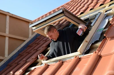 Pose de fenêtres de toit Velux à Sambourg